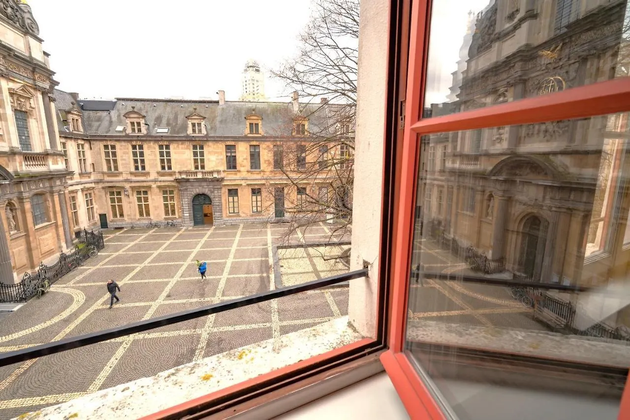 The Charming Hendrik Square Apartments Antwerpen