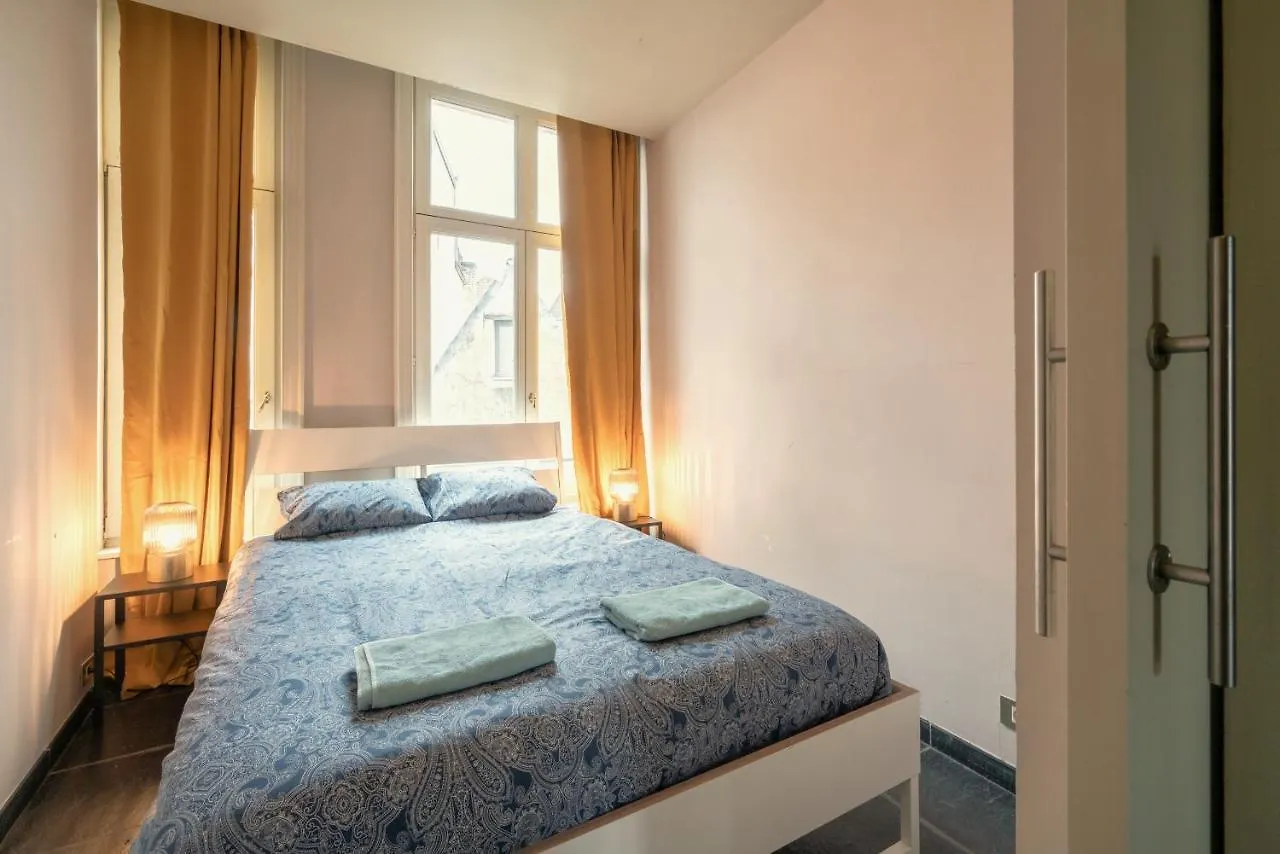 The Charming Hendrik Square Apartments أنتويرب