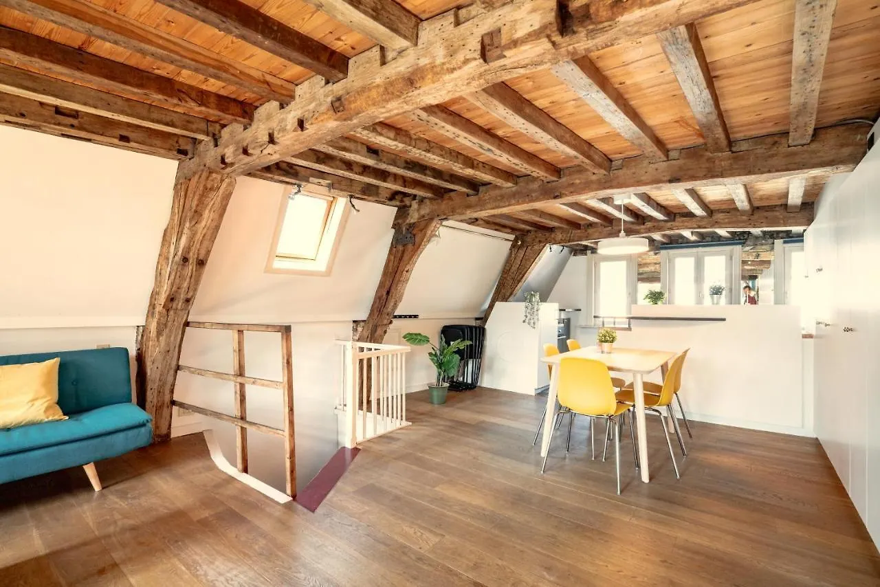 The Charming Hendrik Square Apartments Antwerpen