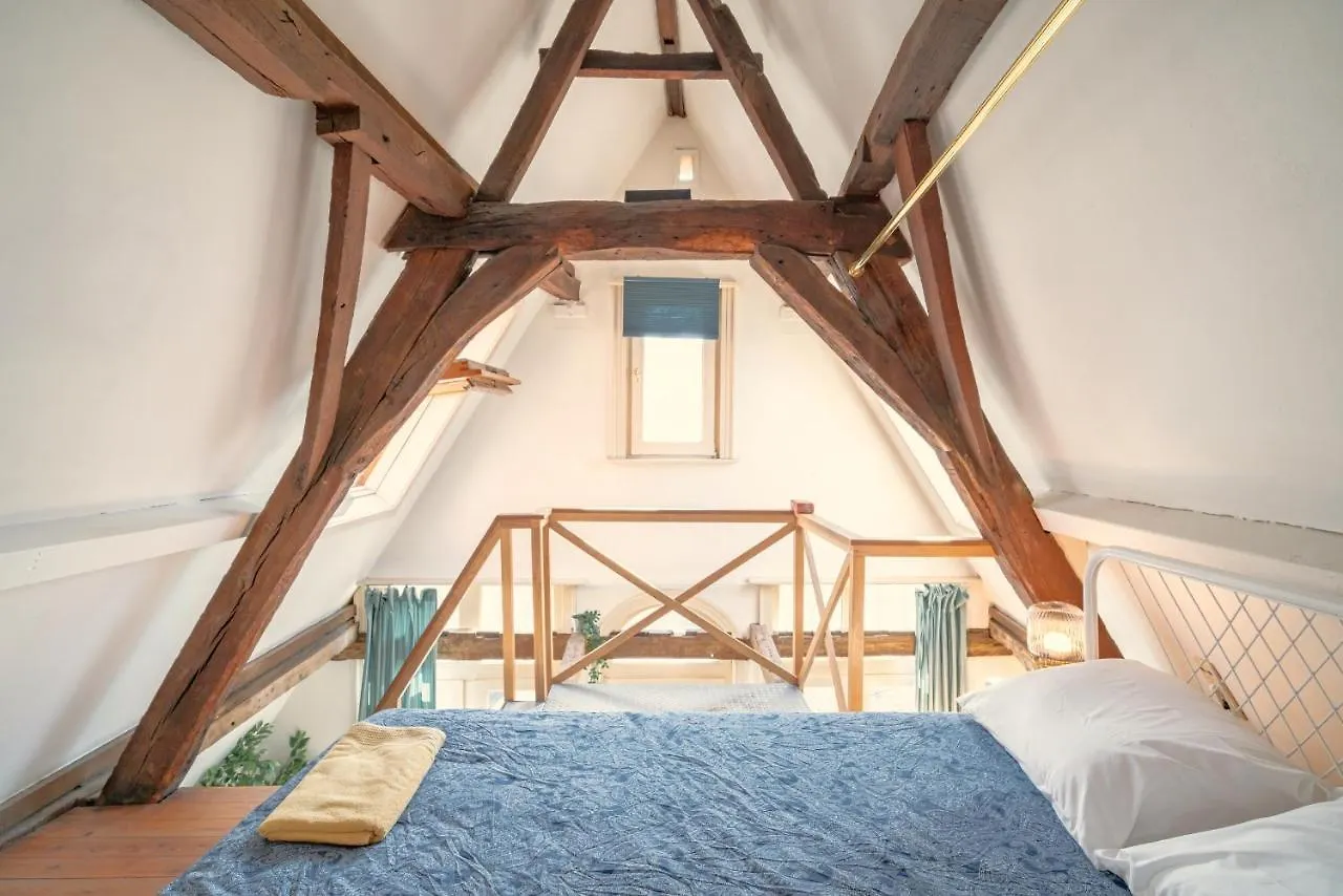 The Charming Hendrik Square Apartments Antwerpen